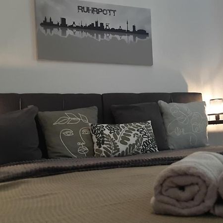 Gockel Homes 1 - Zentral Mit Balkon & Netflix Essen Ngoại thất bức ảnh